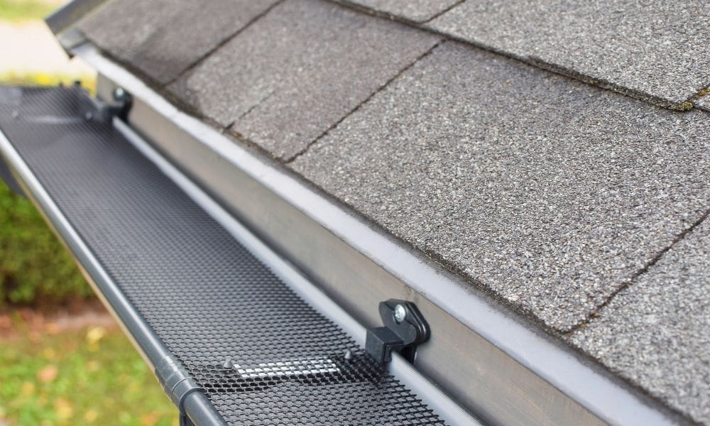 Gutter Guards vs. Gutter Screens: Which Is Right for You?